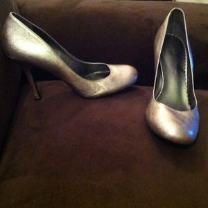 Jessica Simpson pump