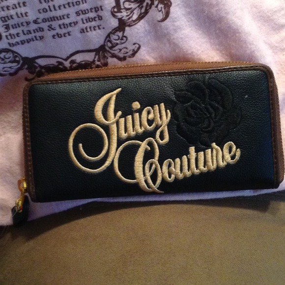 🍎SOLD🍎Juicy Couture wallet