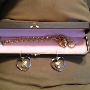 🍎SOLD🍎* Juicy Couture bracelet and earrings