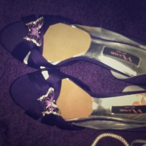 Nina pumps 2.5inch heel. Plum