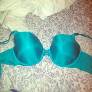 🚨reduced🚨38C DemiVictoria secret bra almost new