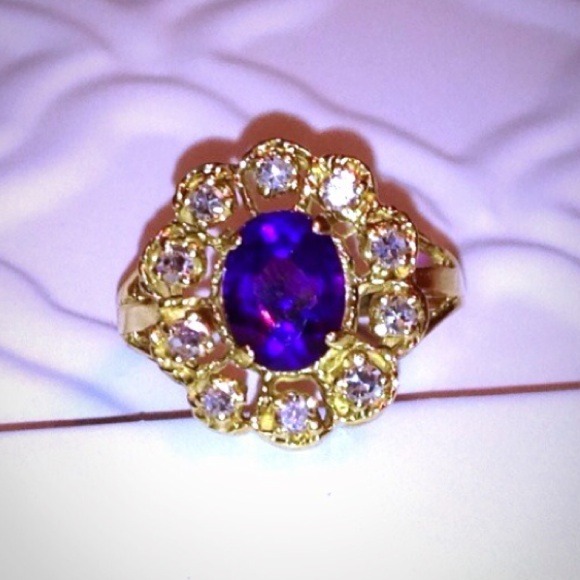 14K Amethyst and Diamond Ring - Picture 3 of 4