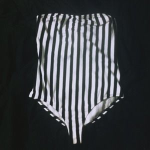 ❌SOLD❌ Striped bodysuit