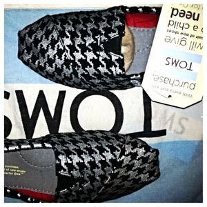 Toms! Houndstooth print