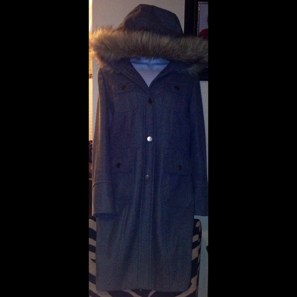 SOLD!!!! ESPRIT Long Gray Wool Coat Faux Fur Hood - Picture 3 of 4