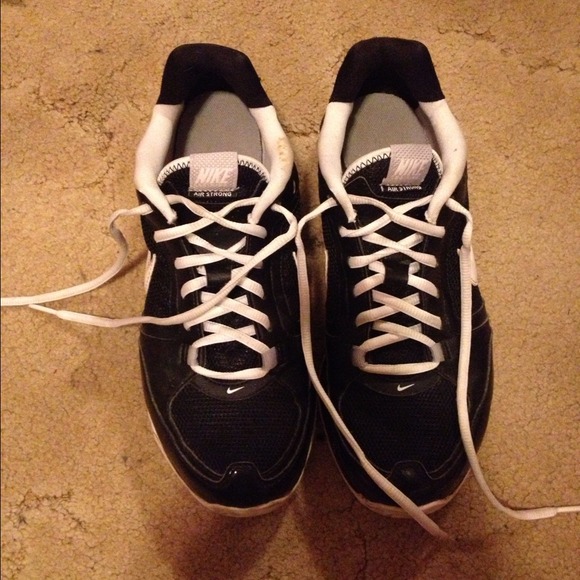 🚫SOLD🚫Nike Air Strong - Picture 2 of 4