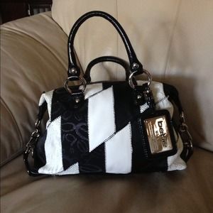 Bebe purse