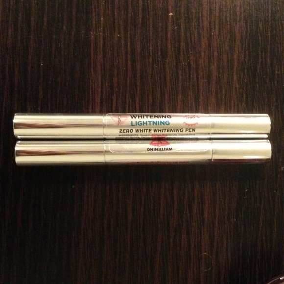 Whitening lightning sensitive teeth