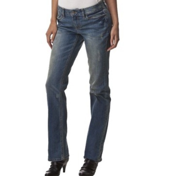 New slightly distressed jeans - Picture 1 of 6