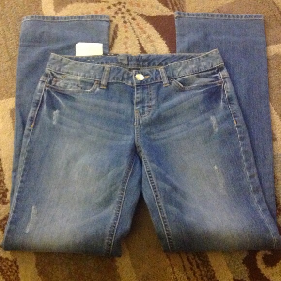New slightly distressed jeans - Picture 4 of 6