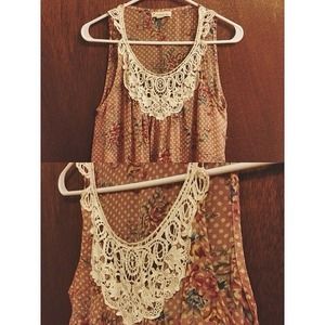 Chiffon floral top! 🌸💐🌸