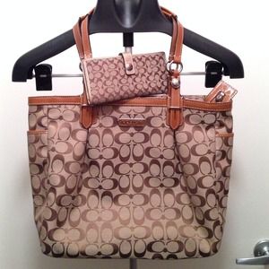 Coach Bag & Matching Wallet! Authentic!