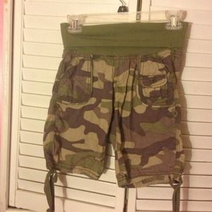 Camo above knee capris