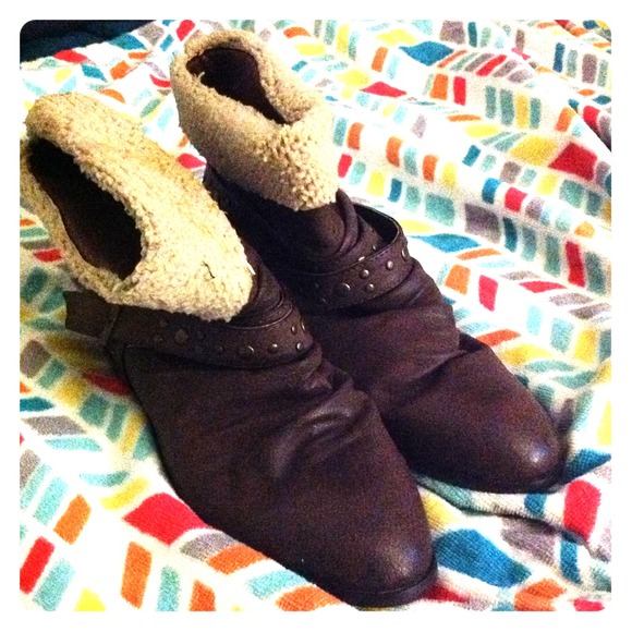 ❌SOLD❌NWT Boots F21