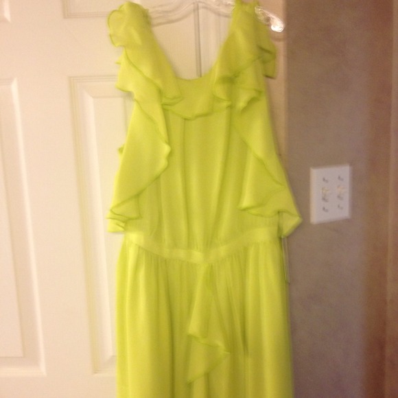 Pretty NWT yellow ruffle dress
