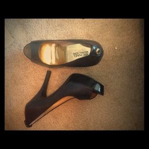 Michael Kors pumps size 7.5