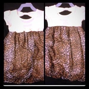 🔴Bundled🔴Fashion dress. 3t