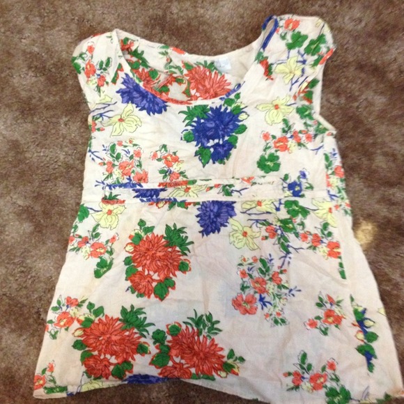 Old navy top with bright colors.