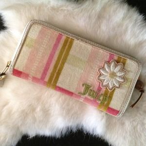 ⭐️REDUCED⭐️Juicy Couture - Juicy Princess Wallet