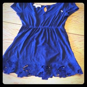 Precious dark blue top!!