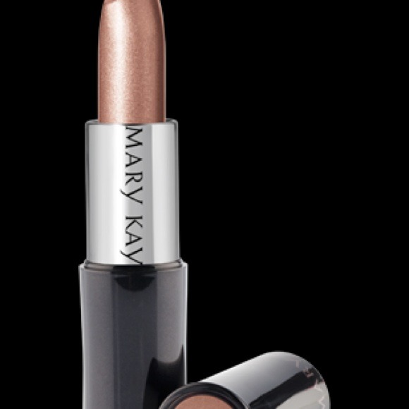 Mascara,   lipstick+ black liquid/ blk eyeliner