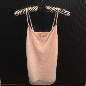 ⭐️SOLD IN BUNDLE⭐️Banana Republic - lace cami