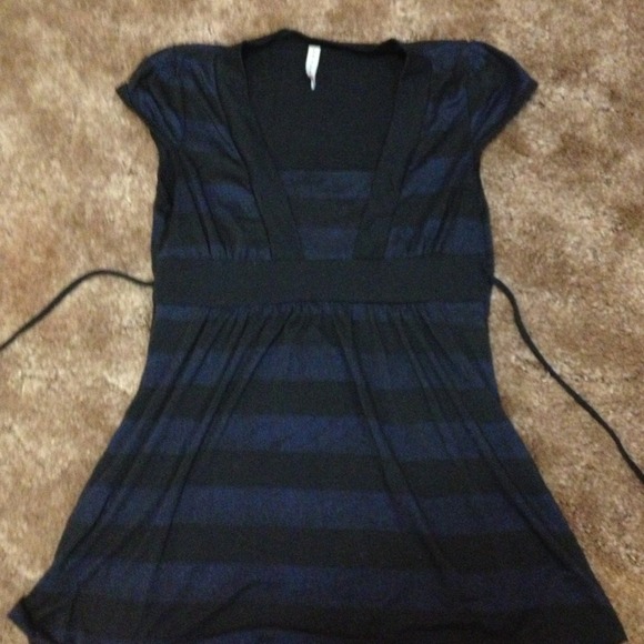 I'm selling a Voice shirt