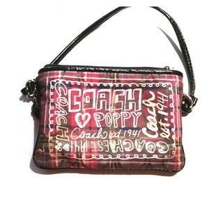 *Flash sale!* Auth Coach Poppy Wristlet