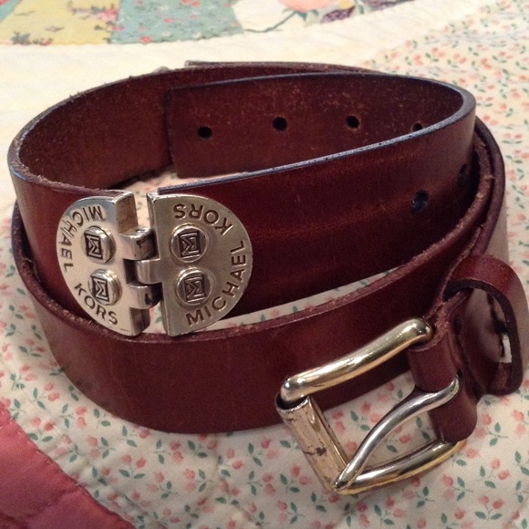 🎉HOST PICK 🎉10/23 Michael Kors Leather belt 🎊🎊