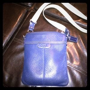 AUTHENTIC COACH Crossbody in Navy Blue
