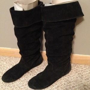 Black suede slouchy cuffed boots sz 10 Gianni Bini