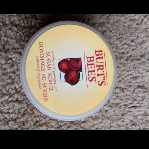 FREE WITH PURCHASE $15+ Burt's Bees Face Scrub