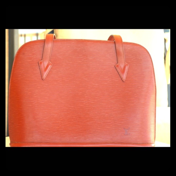 Camel Louis Vuitton Epi Lussac Shoulder Bag