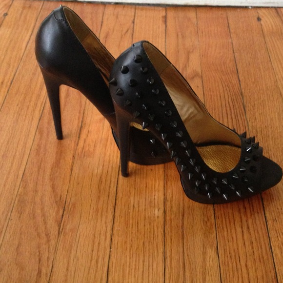 💥Traded💥  Luichiny Brand new black studded heels
