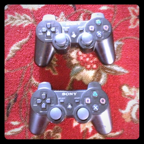 ❌BUNDLED❌ 2 Black PS3 Controllers