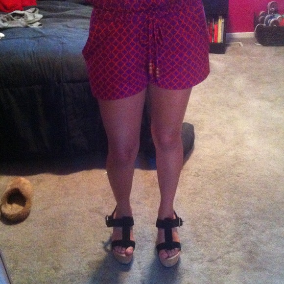 Bright pattern romper - Picture 3 of 3