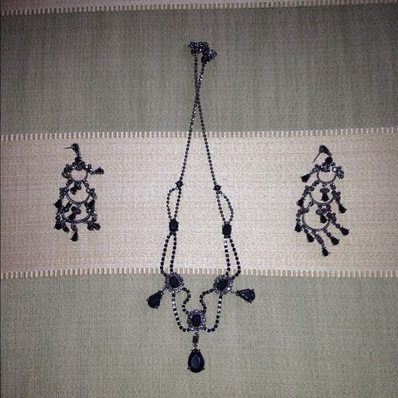 Costume jewelry black diamond necklace & earrings