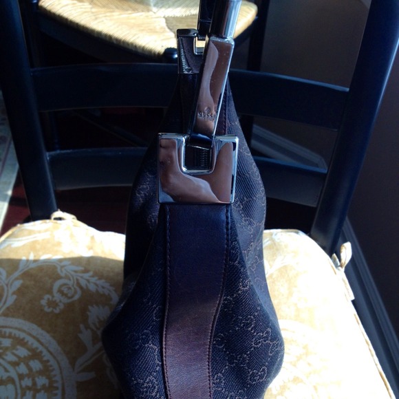 Authentic GUCCI Bag - Picture 2 of 4