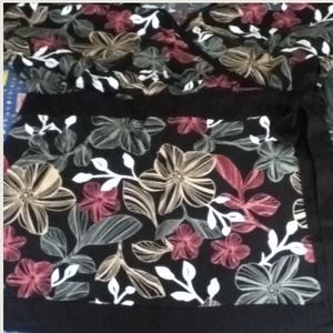 Black flower scrub top