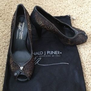 Donald J Pliner Peep Toe Pumps