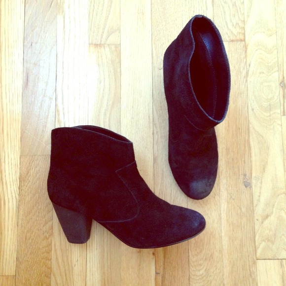 Boots - Black ankle booties /boots