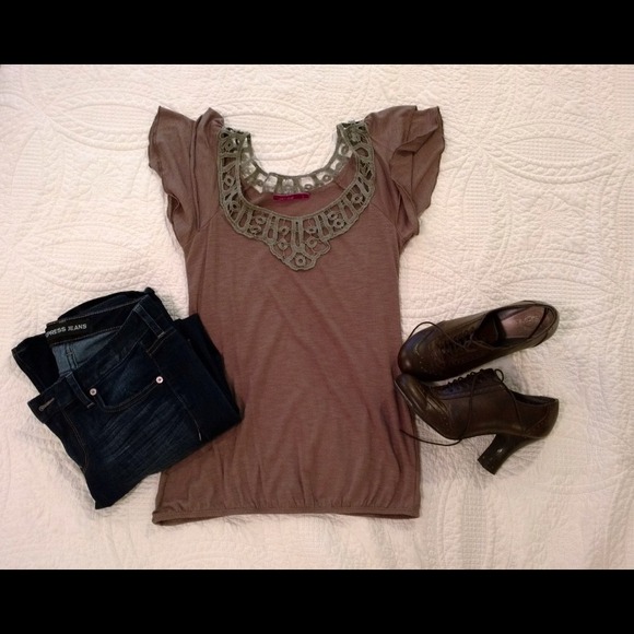 SOLD IN BUNDLE - Brown casual shirt