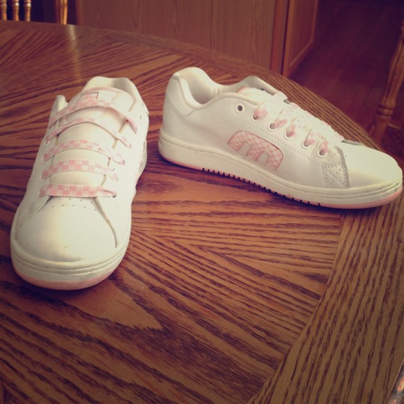 Etnies Pink Checkered Skater Shoes