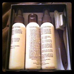 Ugg sheepskin care kit