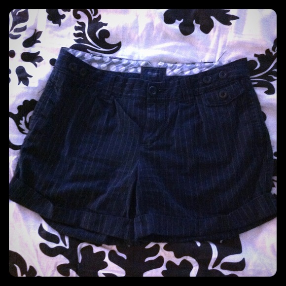 American Eagle navy striped shorts - Picture 1 of 2