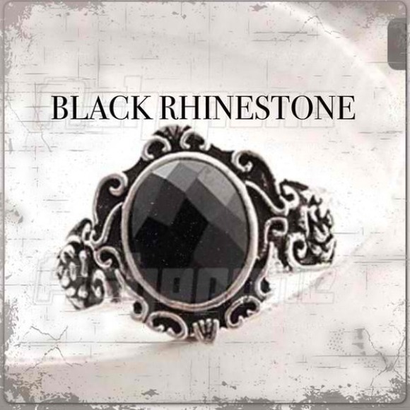 🐾 NEW SILVER TONE RING WITH BLACK RHINESTONE - Picture 2 of 3