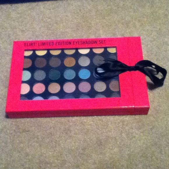 40 color eye shadow pallet