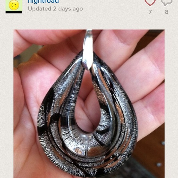 🎉🎉SOLD SOLD🎉🍁Vintage shiny glass pendant 🍁 - Picture 2 of 3