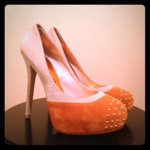 NWOT Penny loves Kenny Harvest Pumps.