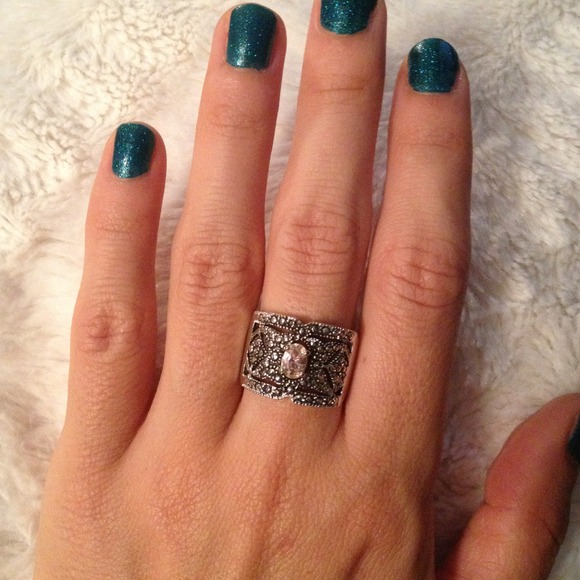 Ring - Picture 2 of 3